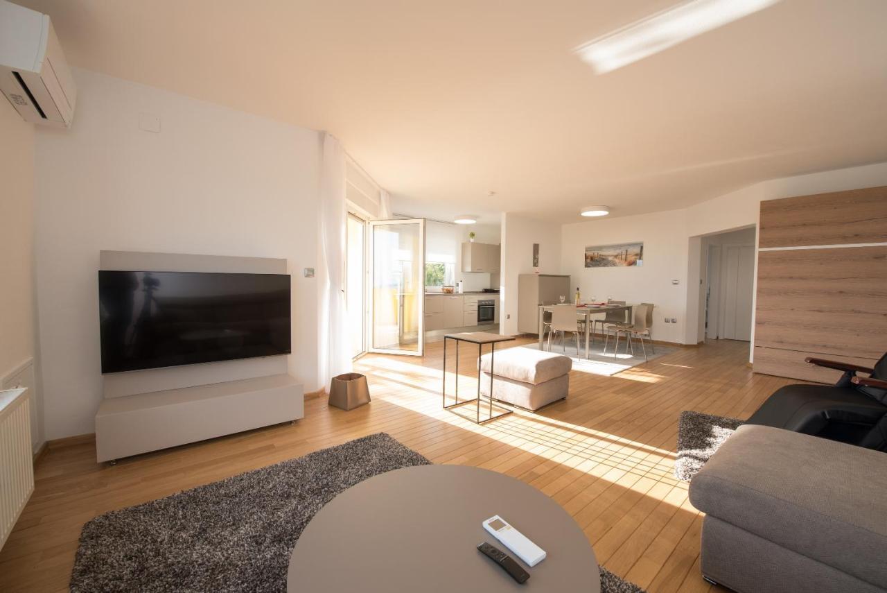 Apartmani Bilic คาสตาฟ ภายนอก รูปภาพ