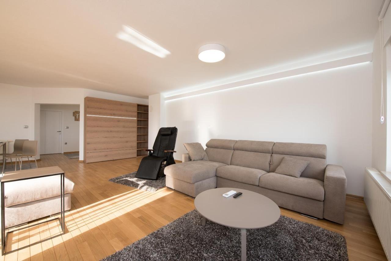 Apartmani Bilic คาสตาฟ ภายนอก รูปภาพ