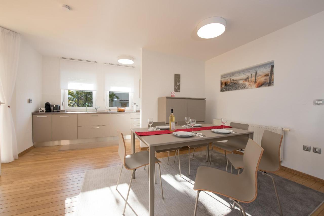 Apartmani Bilic คาสตาฟ ภายนอก รูปภาพ