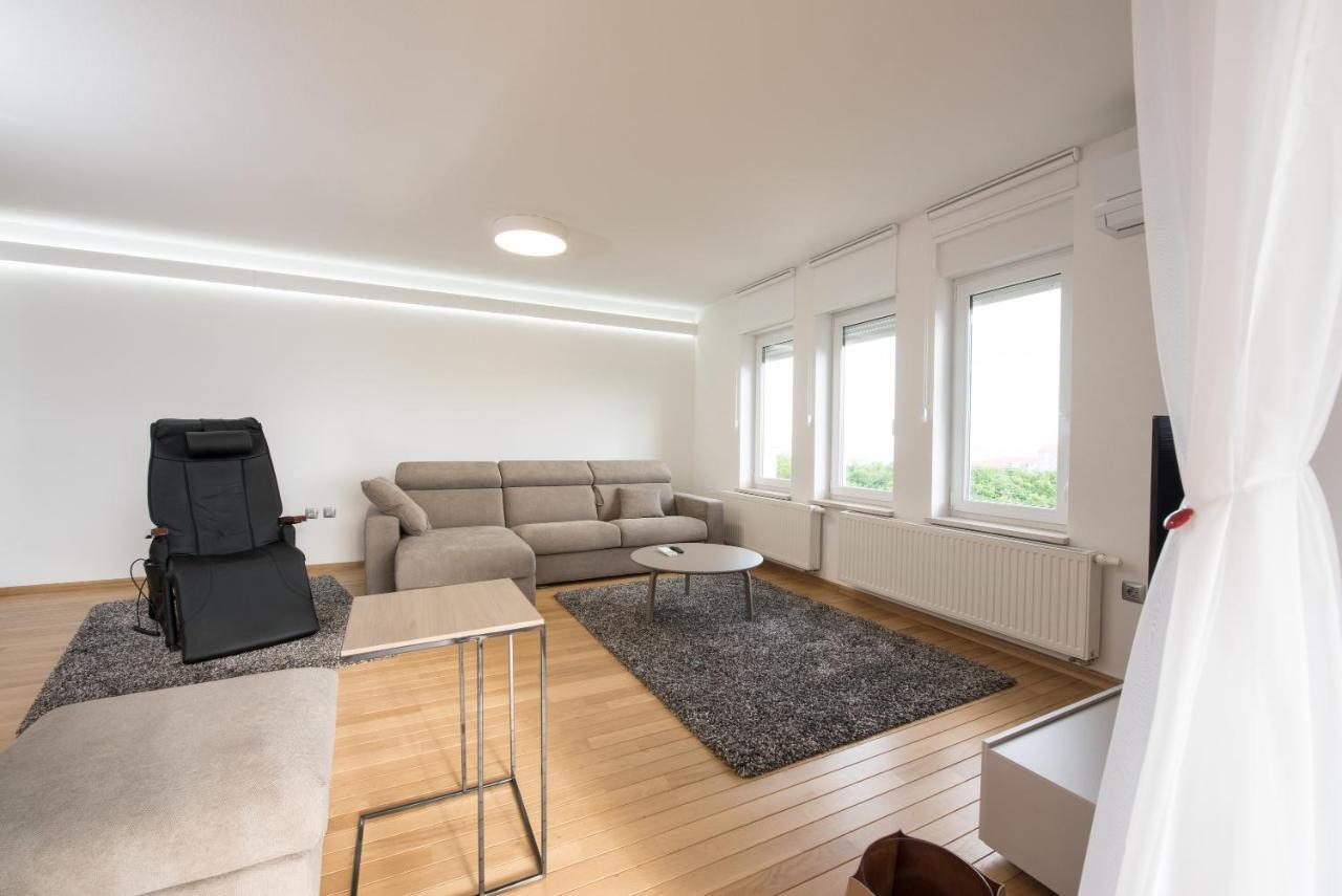 Apartmani Bilic คาสตาฟ ภายนอก รูปภาพ